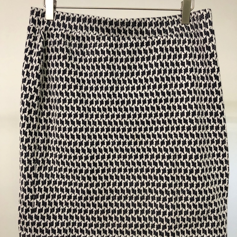 Loft stretchy pencil skirt